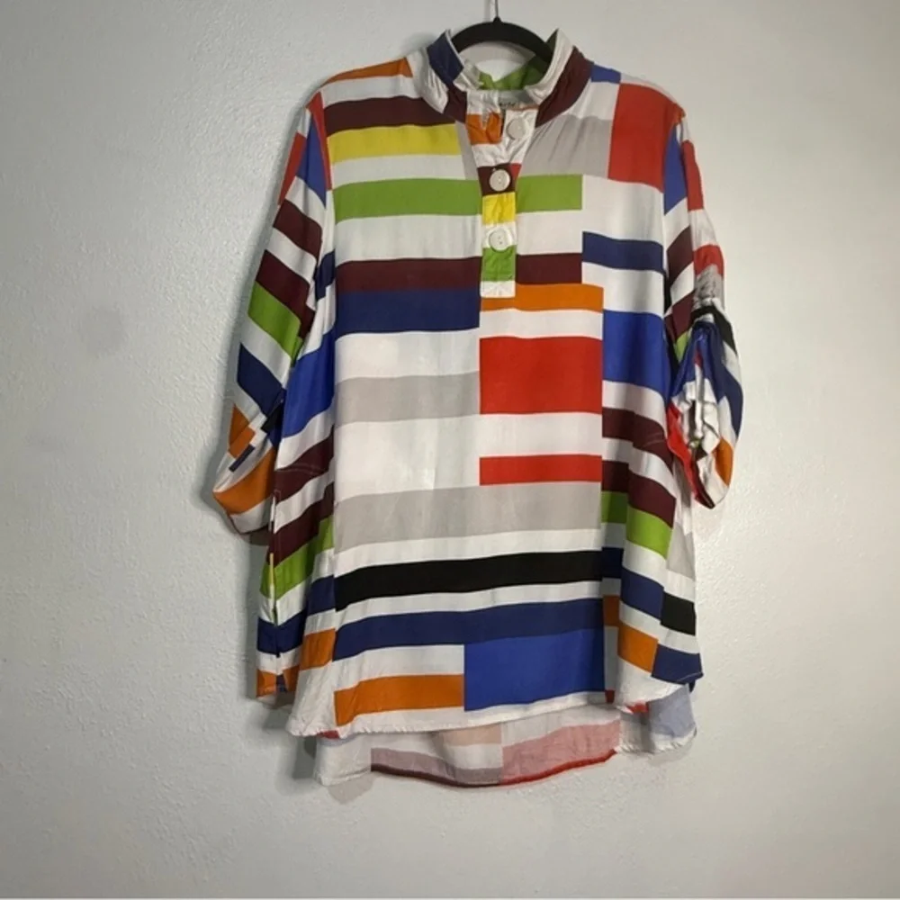A La Carte Colorful, Casual Button-Up Tunic-Style Blouse. Flexible Collar. Sz L.
